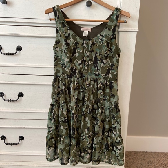 Band of Gypsies Dresses & Skirts - Band of Gypsies Camo Print Dress. Size Small. EUC